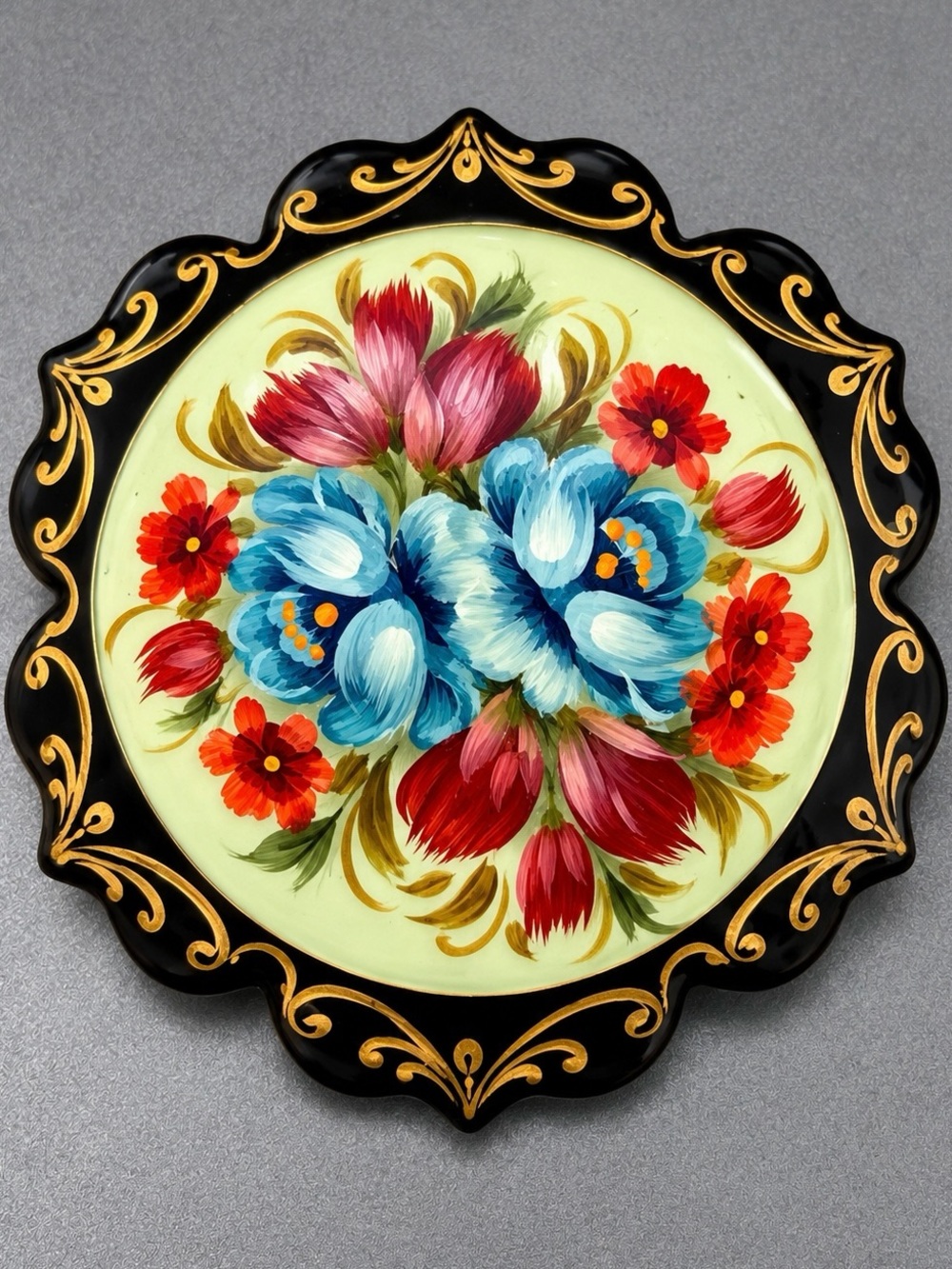 Vintage Russian Lacquer Floral brooch #cz564